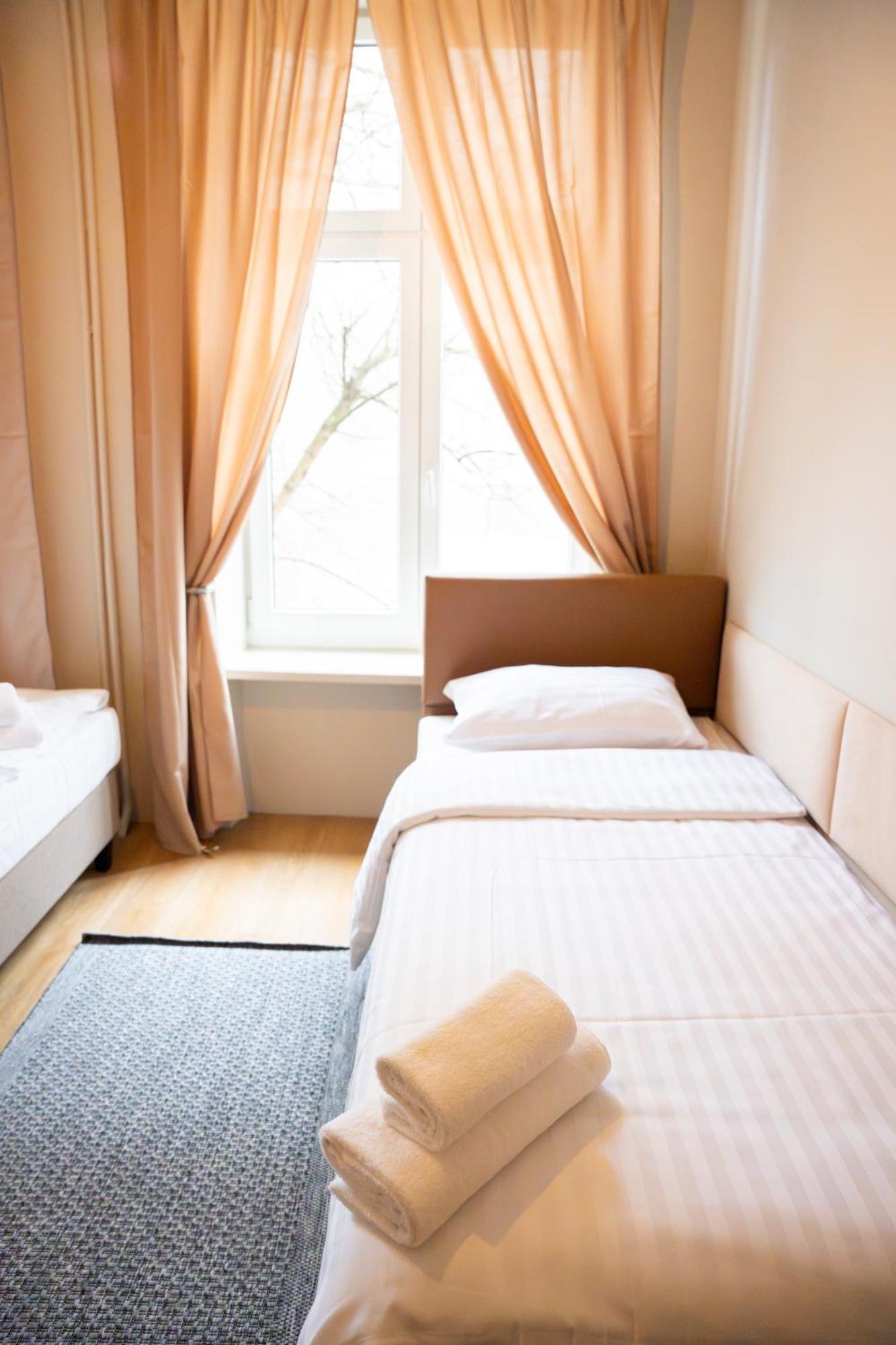 Hotelik Relax H360 ウッチ エクステリア 写真