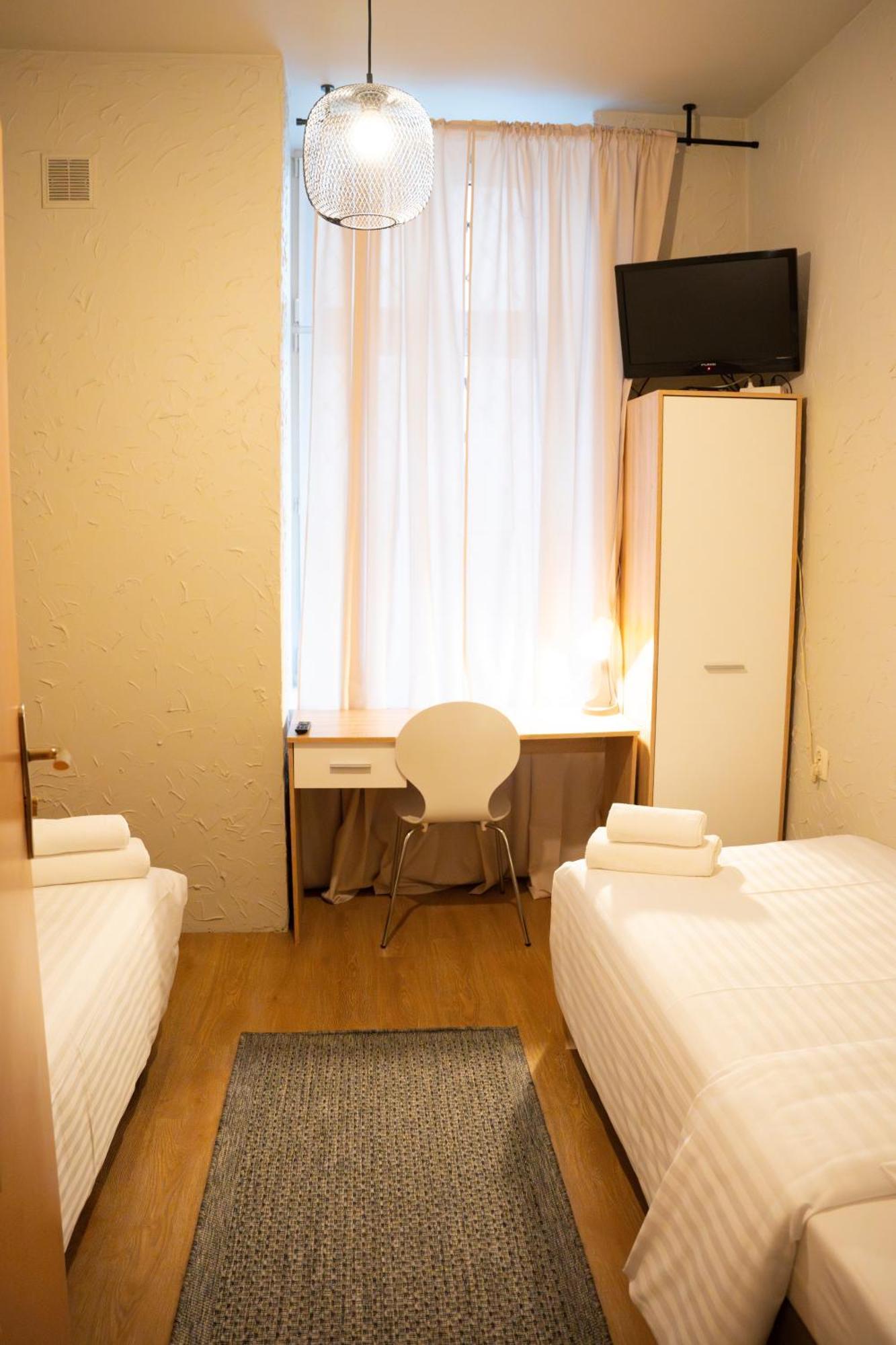 Hotelik Relax H360 ウッチ エクステリア 写真