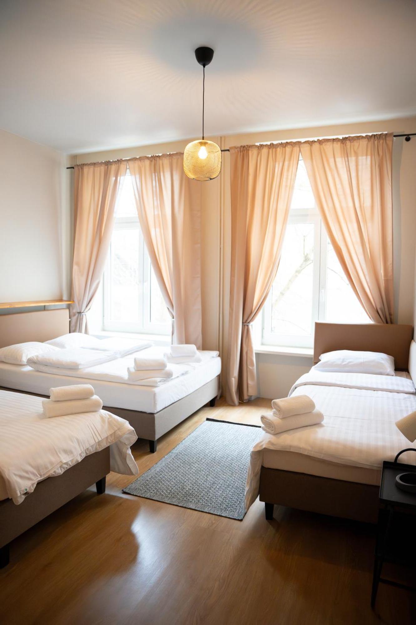 Hotelik Relax H360 ウッチ エクステリア 写真